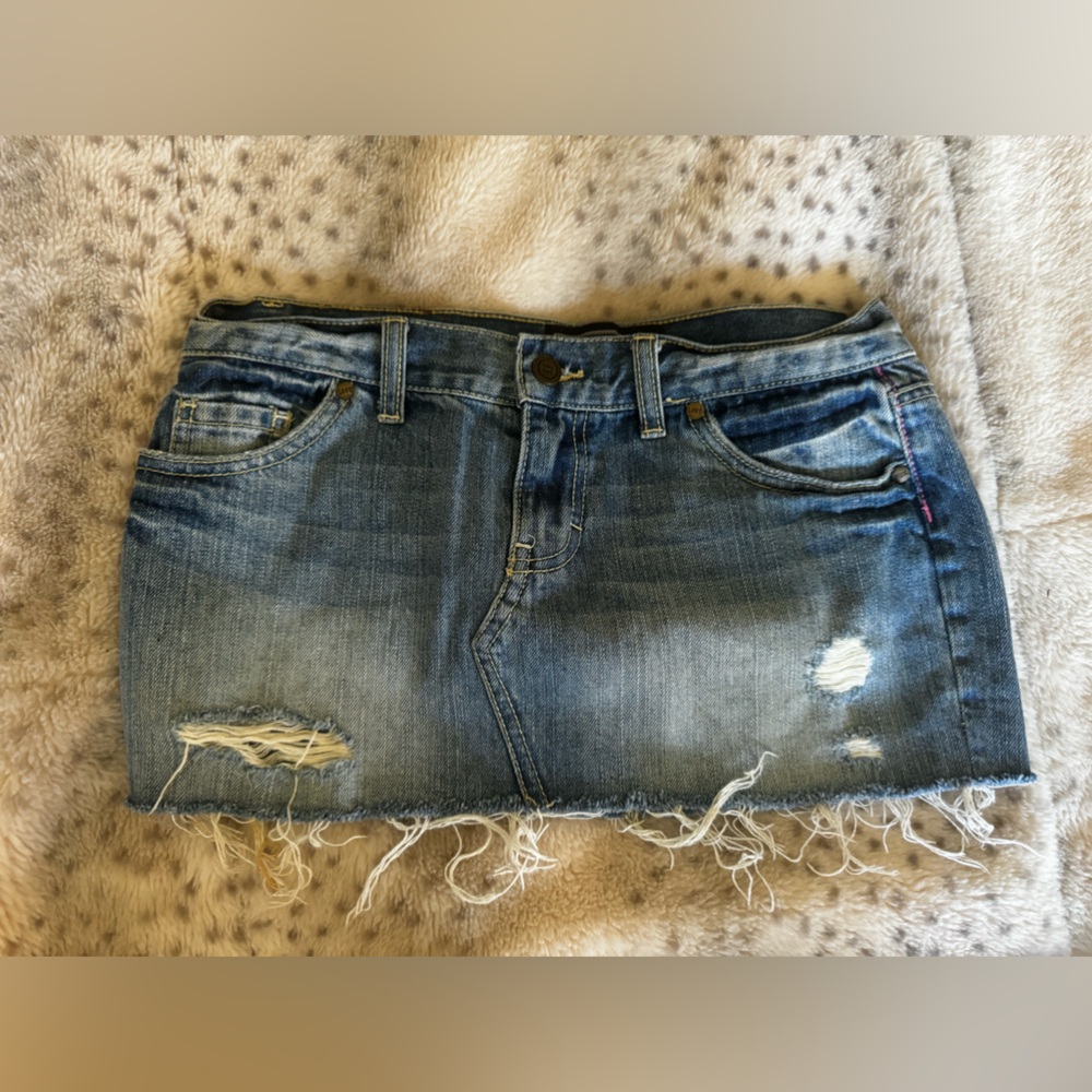 NWOT size 0 Vintage PINK Victoria's Secret Distressed Denim Extra Mini Skirt - Picture 4 of 8
